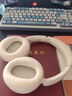 漫步者（EDIFIER）【重磅旗舰新品|蓝牙V5.4】Fit900NB小金标真无线主动降噪头戴式蓝牙耳机长续航游戏音乐耳麦礼物 云岩白+彩色耳机包 实拍图