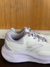 安踏逸尘运动鞋女鞋秋冬新款透气轻便休闲跑步鞋女减震软底小白鞋子女 【热卖推荐轻质畅跑女鞋】白/迷雾紫 39 (245mm) 实拍图