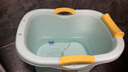 奔麦婴儿洗澡盆儿童洗澡桶圆形宝宝泡澡桶浴桶可坐加厚塑料沐浴盆家用 小号【智能感温】蓝(0-3岁适用) 实拍图