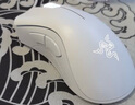 雷蛇（Razer）炼狱蝰蛇标准版有线鼠标 人体工学  电竞游戏 右手通用型 吃鸡/LOL/CS GO游戏鼠标 白色 实拍图
