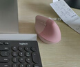 罗技（Logitech）Lift人体工学鼠标 垂直鼠标 小手鼠标 无线蓝牙鼠标 3台设备秒切换 带Logi Bolt接收器 粉色 实拍图
