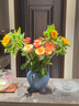 钟爱云南昆明基地直发鲜切花家庭水养插花花束生活鲜花玫瑰康乃馨 精品10枝随机颜色玫瑰+5枝向日葵 实拍图