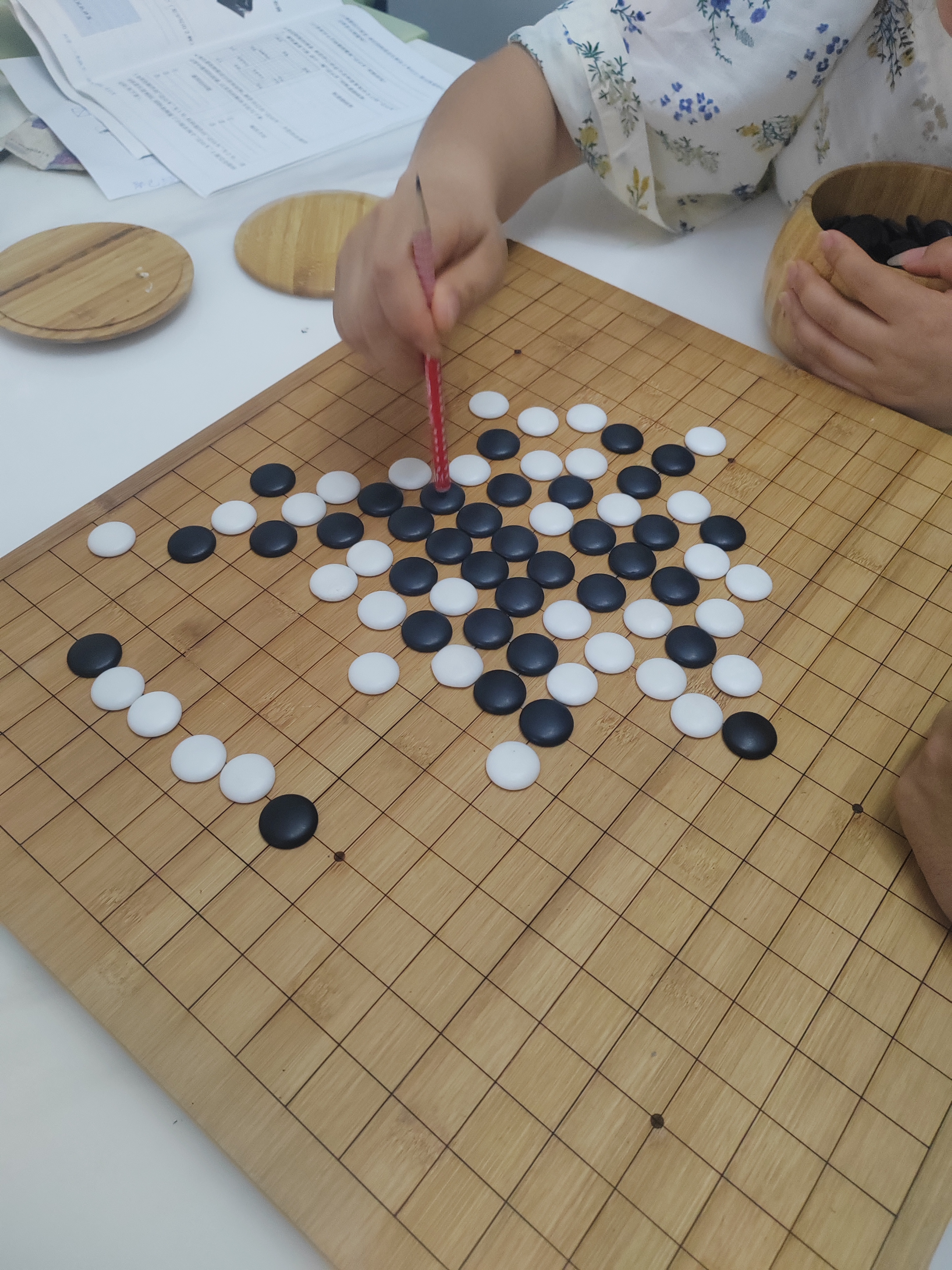 华圣围棋五子棋套装双面木棋盘楠竹棋罐仿白玉围棋子W-022礼物送长辈 实拍图