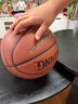 斯伯丁（SPALDING）篮球5号室内外耐磨兼用五号PU材质青少年儿童篮球77-476Y5 实拍图