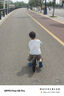 伊贝智平衡车儿童滑步车自行车1-3-6-12岁小孩宝宝滑行2-5岁无脚踏两轮 推荐95-140cm 14寸 -卡其白 儿童充气轮滑步车 实拍图