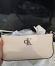 Calvin Klein时尚腋下包礼物通勤洋气包包金属字母拉链CK女包单肩法棍包DH3237 67U-牛奶白 OS 实拍图