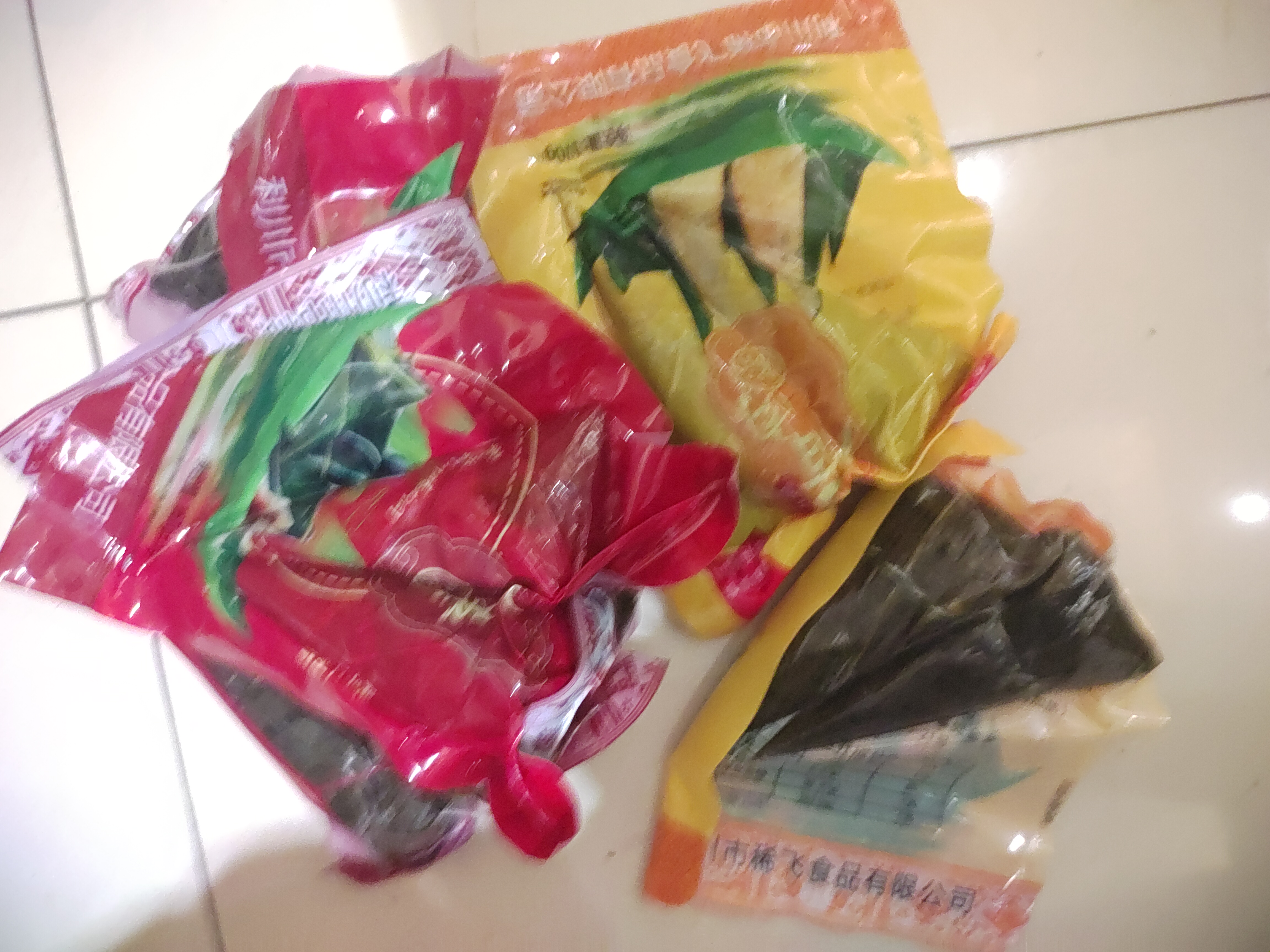稀飞 白米粽子纯糯米新鲜素粽湖北恩施利川纯手工原味清水粽白水棕子 原味粽和腊肉粽各6个(约2斤) 实拍图