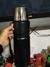 膳魔师（THERMOS）户外便捷旅行壶304真空不锈钢保温壶露营车载水壶大容量2LSK-2020 黑色 2000ml 实拍图