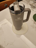 STANLEY巨无霸吸管杯水杯保温杯大容量办公车载不锈钢杯子887ML-烟灰 实拍图