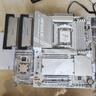 技嘉冰雕X870 AORUS ELITE WF7 ICE+9800X3D 实拍图