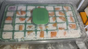 Jidaocook按压冰块模具冰格制冰盒带盖食品级冻冰块模型自制冰箱冻冰块神器 绿【一层冰格+冰盒丨铲子】 0.1秒出冰 实拍图