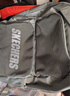 斯凯奇（Skechers）男女同款196家族双肩包电脑包学生经典百搭简约高中书包旅行背包 文艺绿/03WV 20-30升 实拍图