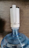荣事达桶装水抽水器电动饮水机上水器纯净水桶取水器自动压水器吸水器 奶油白【三档定量+快充】可折叠 实拍图