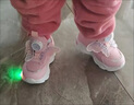G.DUCKKIDS女童鞋子2024春秋新款儿童发光运动鞋旋转纽扣亮灯闪光女孩公主鞋 粉色 28 实拍图
