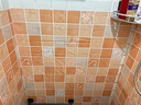 菲翔卫生间防水贴纸墙面翻新遮丑补洞防潮浴室厕所洗手间加厚自粘墙纸 橙色马赛克(加厚磨砂更耐用) 60cm宽X5米长 实拍图