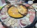 卡丝拉狄多功能鸳鸯火锅锅电烧烤炉一体二用电锅家用无烟韩式商业烤盘涮烤两用烤鱼烤肉机不粘烤肉盘电烤锅 【升级款】52cm红色【可拆卸】+26件套 1层 实拍图