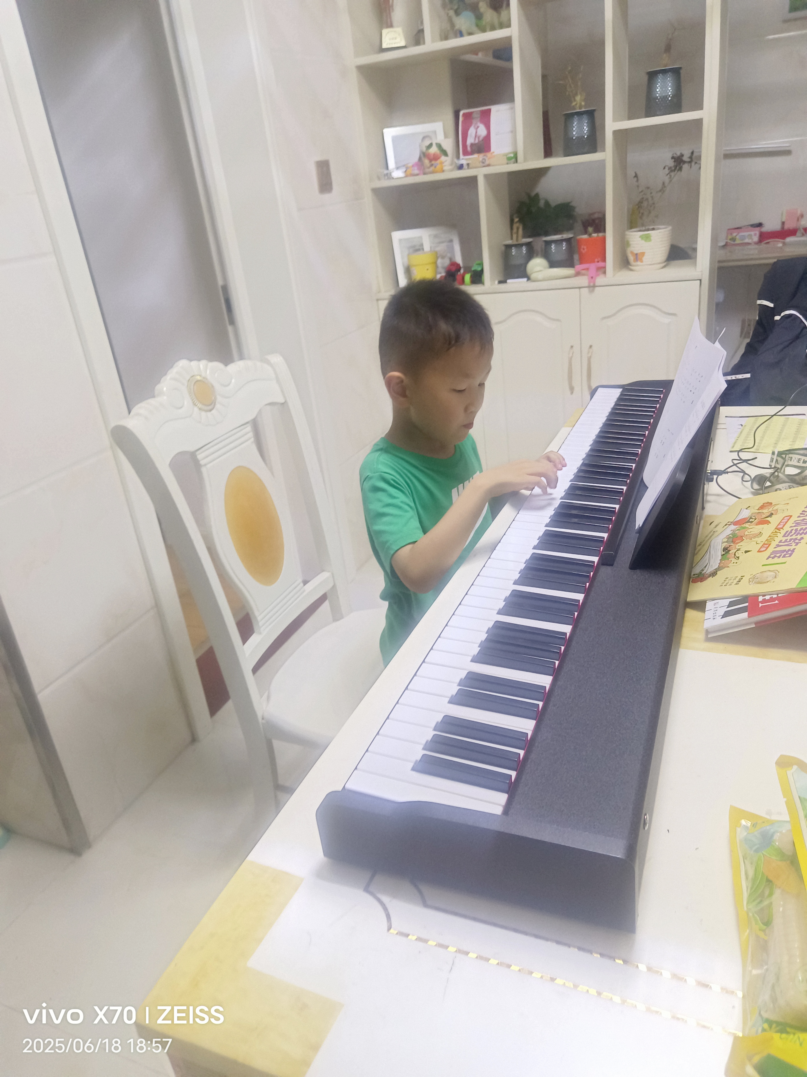 金色年代电钢琴88键重锤成人儿童电子钢琴家用练习初学者幼师专业数码钢琴 88键基础款经典黑 标配 实拍图