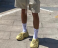 阿迪达斯Yeezyfoam泡沫夏日清凉椰子运动洞洞鞋GV6775UK8.042 实拍图