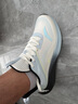 安踏风速丨跑步鞋男冬季轻便减震男士休闲鞋运动鞋子男舒适通勤跑鞋男 【毒刺】象牙白/幻景蓝-4 44.5 (男) 实拍图