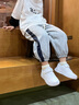 安踏童鞋小白鞋儿童运动鞋男女同款春季新品白色低帮板鞋学生休闲鞋子 【店长推荐】白/雾灰8088-4（男女同款） 28 脚长17.5cm 实拍图