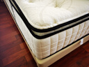舒达（serta）致眠pro+星享II套床 妙乐扣弹簧床垫 软靠包皮床 主卧套床1.8*2米 实拍图