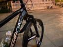 飞鸽（FLYING PIGEON）山地自行车成人男女变速山地车青少年中小学生车越野户外骑行单车 【高碳钢】G8002代-三刀轮-黑色 26寸轮组（适合160-180cm） 24速标准版 实拍图