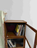 皇威马家用书架置物架多层简易落地小型窄带门书柜客厅竹木收纳储物架子 【长虹门】三层43长书柜 实拍图