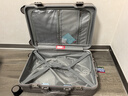 爱华仕行者系列行李箱20英寸拉杆箱女轻便铝框箱男登机箱出差密码箱卡其 实拍图