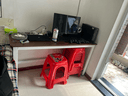 馨美凯电脑桌台式家用简易书桌办公桌简约现代工作台租房卧室学习写字桌 【单桌1.6cm厚桌面】白架+深胡桃 长140cm*宽50cm*高74cm 实拍图