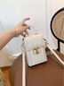 viney手机包包女包新款斜挎包轻奢迷你小包生日礼物送女友老婆 【米白色】高级感实用洋气单肩包 时尚品牌百搭休闲轻便小众手提包 实拍图