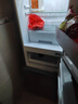 美的（Midea）【国家补贴】220升三门循环小电冰箱家用宿舍大容量6档调温超薄一流省电2级节能效非变频非风冷 BCD-220TM钛钢灰-星烁 实拍图