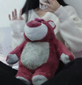 澳捷尔KKV迪士尼草莓熊玩偶毛绒玩具公仔娃娃睡觉抱枕送女友生日礼物 38CM-草莓熊芬芳系列 实拍图