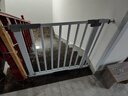 呵花楼梯口护栏婴儿童安全门栏围阳台栏杆宠物宝宝犬狗狗栅栏门免打孔 适用宽度 83-90cm 高76cm栏杆间隙 实拍图