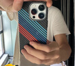 梵皓伊 磁吸碳纤凯夫拉纹理适用新款苹果15promax手机壳iPhone14pro亲肤感超薄防摔套17pro/16轻奢高级感 凯夫拉纹【宝马三色】内置磁吸+磨砂碳纤维防指纹 iPhone14Pro 实拍图