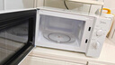 美的（Midea）家用微波炉 20升小型快捷 360度转盘加热 易清洁内胆 211A旋钮操控高温杀菌(M1-L213B) 经典款 20L旋转加热 实拍图