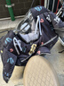 优丽仙电动车挡风被 冬季防水防风加厚大号加绒防寒护膝斗篷款挡风被 【配挡风盖腿被】灰鲸斗篷款丨加厚Pro+可收纳 加宽侧翼丨护肩可拆卸 实拍图