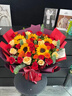 艾斯维娜鲜花速递向日葵混搭花束生日礼物全国同城配送 33朵玫瑰+5朵向日葵混搭花束 实拍图