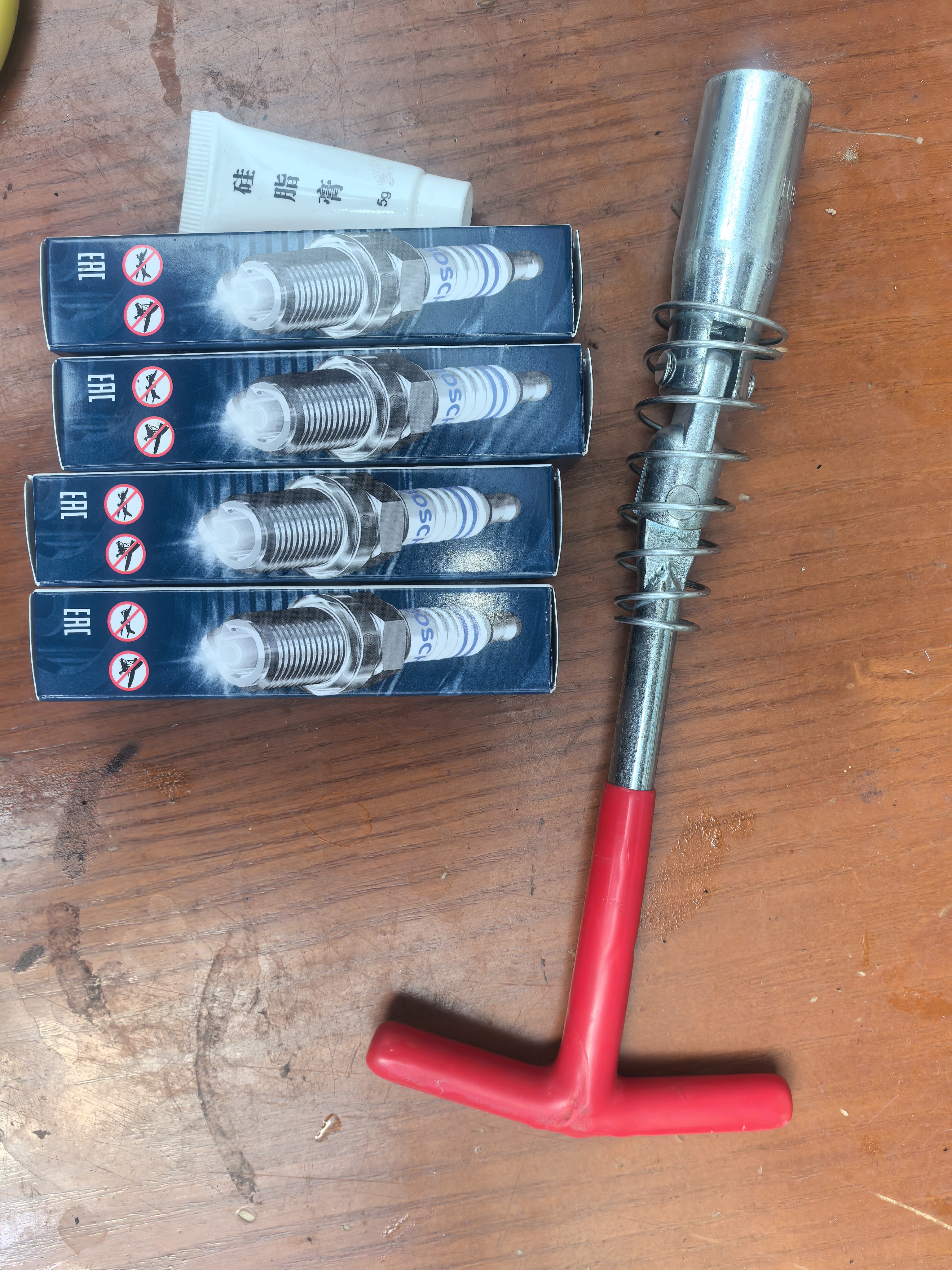 博世（BOSCH）原装进口双铱金火花塞汽车专用（4支装） 适用于 奇瑞E3 艾瑞泽3 5 7 瑞虎3 3X 5X 7 实拍图