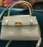 CHARLES&KEITH鳄鱼纹凯莉包手提斜挎婚包包女包生日礼物CK2-50270880-1 Ivory象牙色 S 实拍图