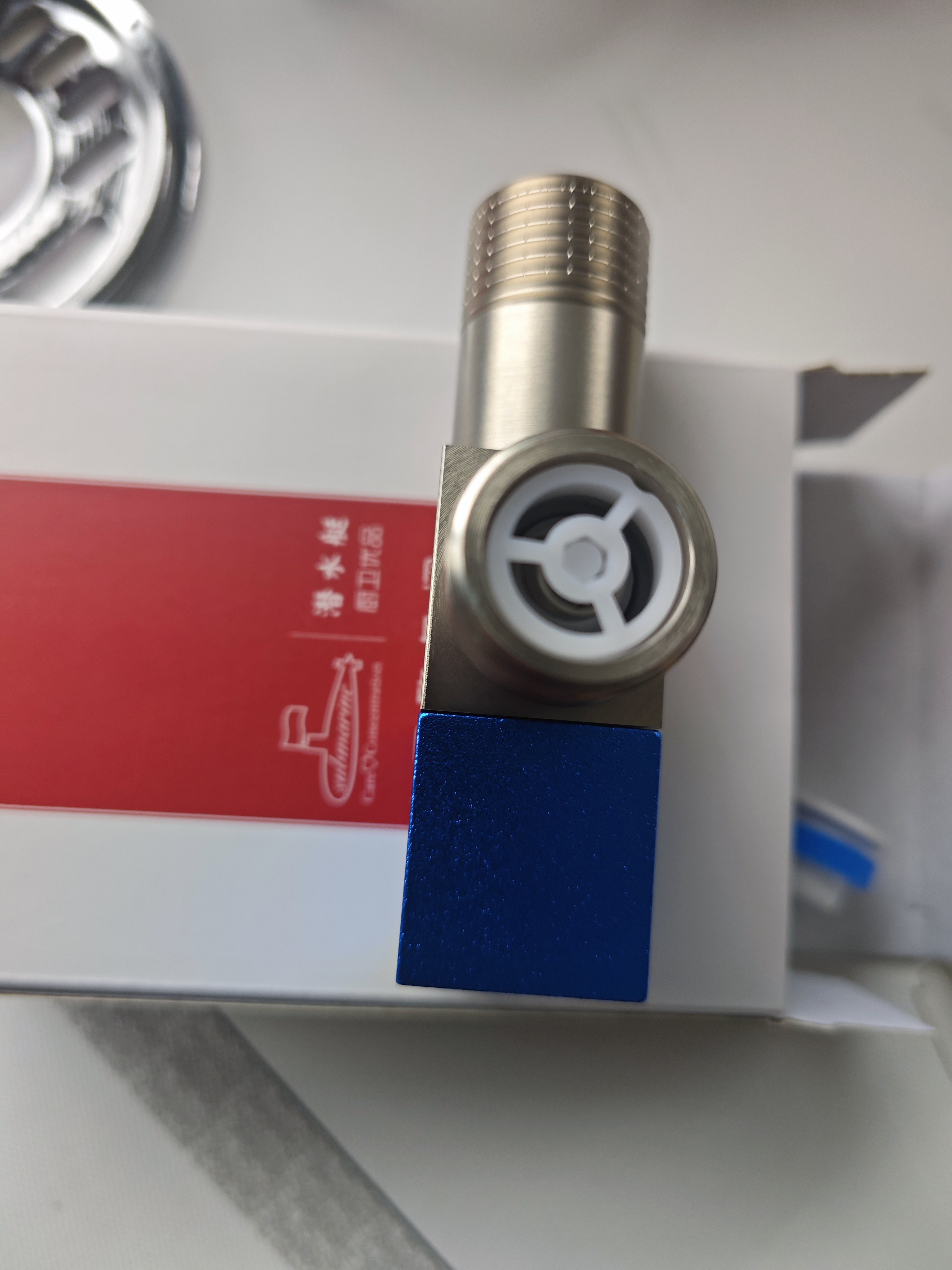 潜水艇（Submarine）F404角阀龙头水嘴黄铜镀铬4分快接6分螺纹自带止水装置银色 实拍图