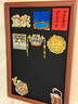 秀艾迪磁吸小黑板冰箱贴展示板装饰挂式绿板家用磁铁置物架谷子吧唧收纳展示架吸磁性白板软木板双拼摆摊 胡桃色 30*45cm 实拍图