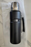 膳魔师（THERMOS）户外便捷旅行壶304真空不锈钢保温壶露营车载水壶大容量2LSK-2020 黑色 2000ml 实拍图
