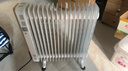 美的（Midea）【强劲热力】电热油汀/取暖器家用/加热电暖器/17片电暖气片/立式加热器大面积加湿恒温 HYW30GW 实拍图