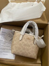 蔻驰（COACH）奥莱女士女包经典标志CITY迷你托特包单肩斜挎包手提包city15 IM/沙黄色/粉笔白色 实拍图
