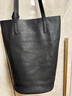 裘真慵懒遇水桶包女腋下单肩包复古通勤包头层植鞣牛皮包包 黑色-中号 实拍图