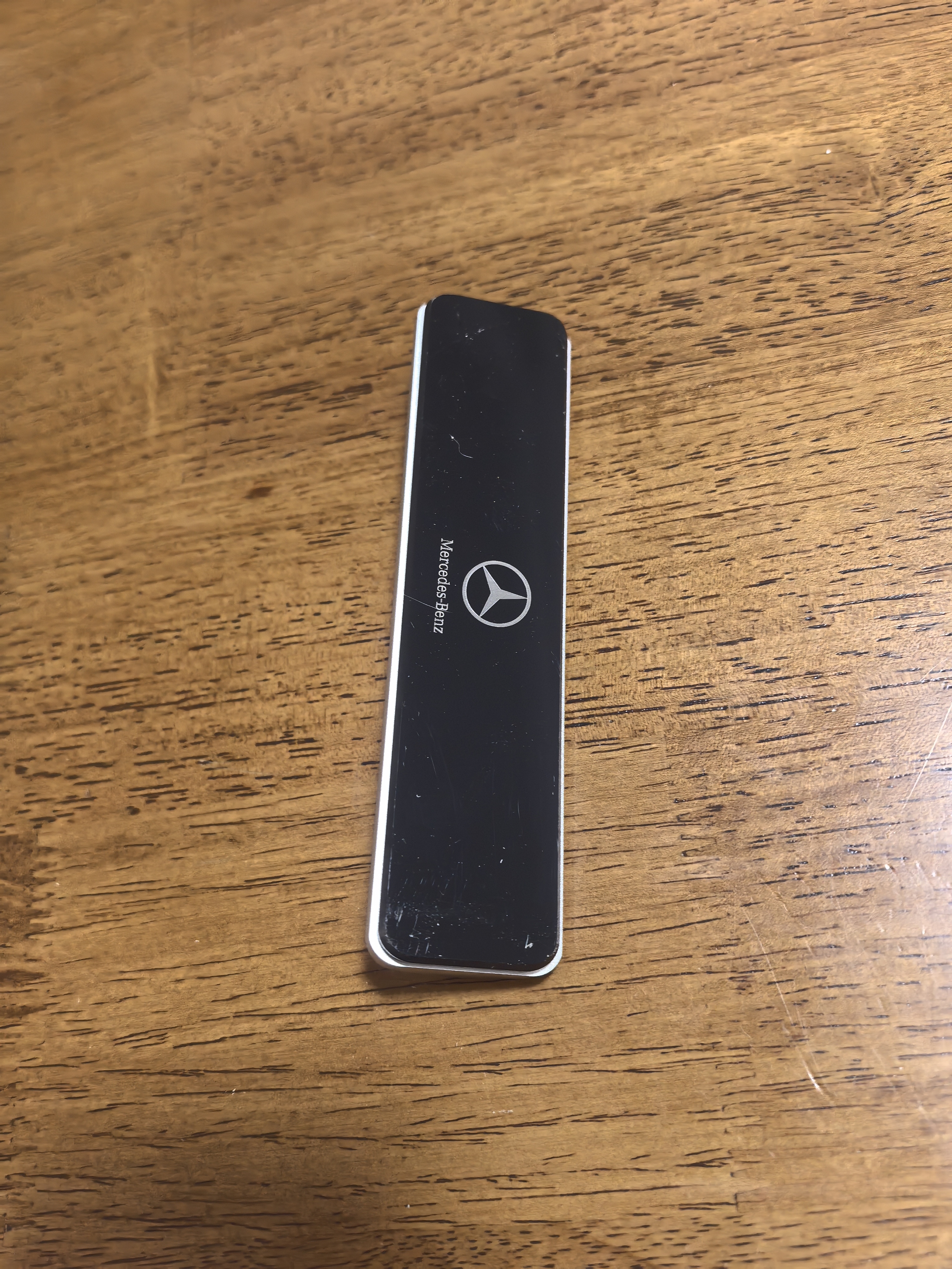 suvmch临时停车号码牌夜光创意个性一键防隐私挪车电话牌专车专用内摆件 奔驰GLAGLCGLBGLE 双号码款-优雅银-合金号码牌 实拍图