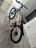 凤凰（Phoenix）山地女式男士学生青少年成人变速宽胎越野城市公路赛单车自行车 条轮粉【钢架/全竞速轴承】上门安装 24寸24速【建议145-168cm】 实拍图