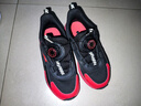特步儿童童鞋瞬影跑鞋流线型旋转扣运动鞋 黑/状元红 32 实拍图