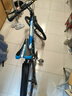 金武端自行车成人山地车公路赛车单车骑行变速超轻越野中学生初中青少年 尊享版-辐条轮-黑蓝色【铝架】 26寸21速 实拍图