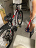 金武端自行车成人山地车公路赛车单车骑行变速超轻越野中学生初中青少年 顶配版-辐条轮-黑红色 26寸24速 实拍图